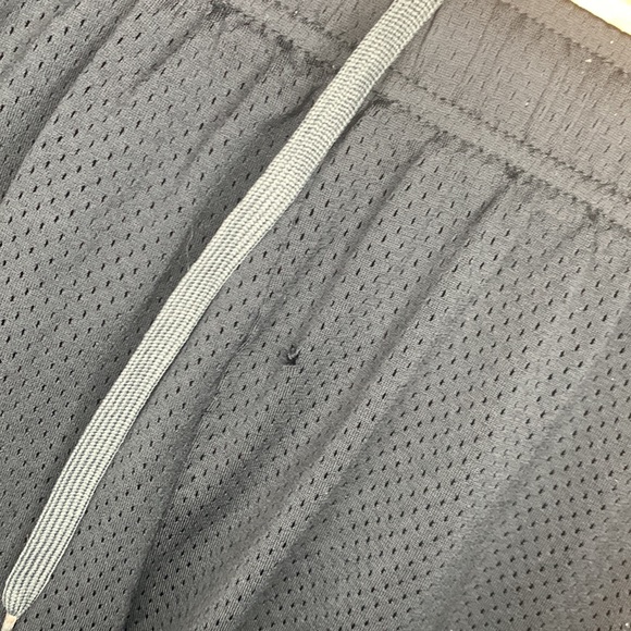 Boys Large Nike Athletic Drawstring Shorts - Picture 3 of 4